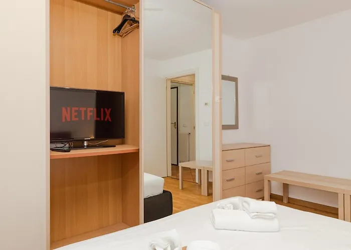 Free Parking Largo Barriera Comfort Apartman