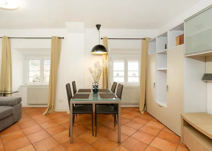 Free Parking Largo Barriera Comfort Apartman Trieszt